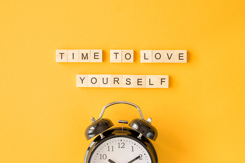 letter-cubes-arrangement-with-clock letter-cubes-arrangement-with-clock